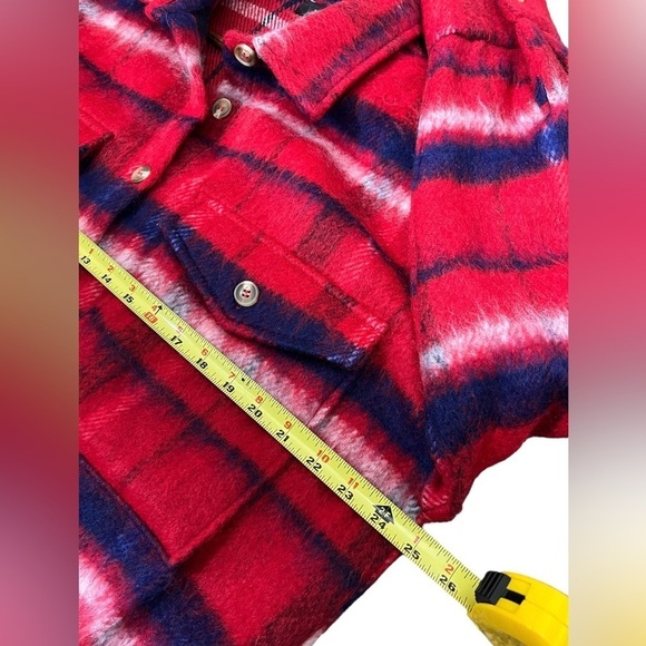 NWOT Vici Women’s Plaid Shaket - Picture 9 of 13